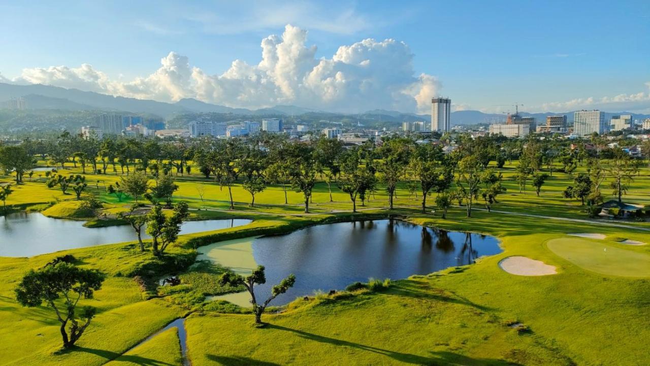 Dreamy 2Br Condo, With A Golf Course View Cebu Exteriér fotografie